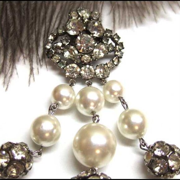 1950s Hattie Carnegie Chandelier Crystal Orb Vintage Crown Pearl Brooch - Picture 2 of 8